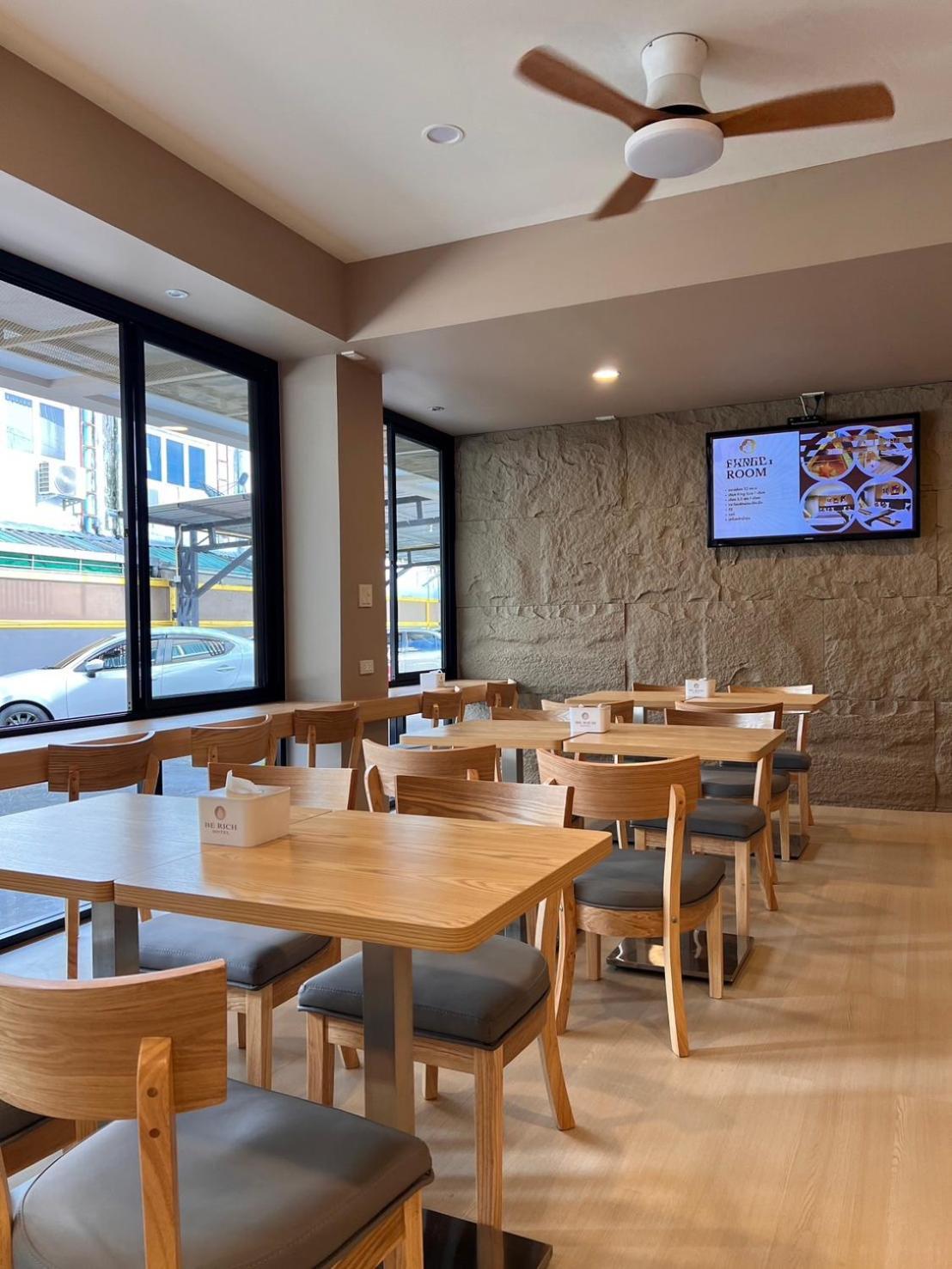 Berich Hotel Tak Kültér fotó
