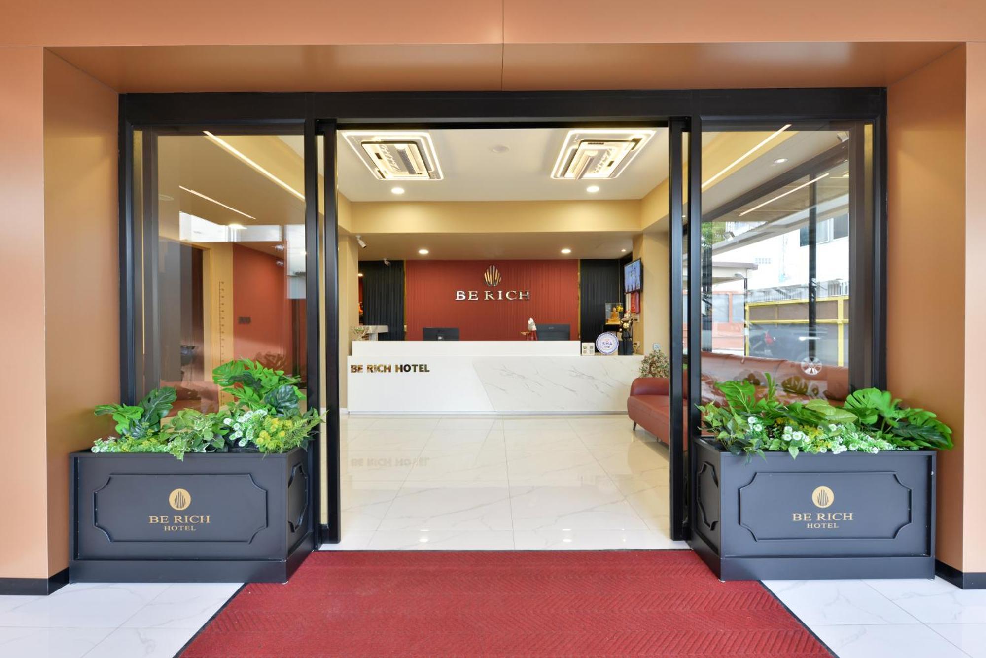 Berich Hotel Tak Kültér fotó