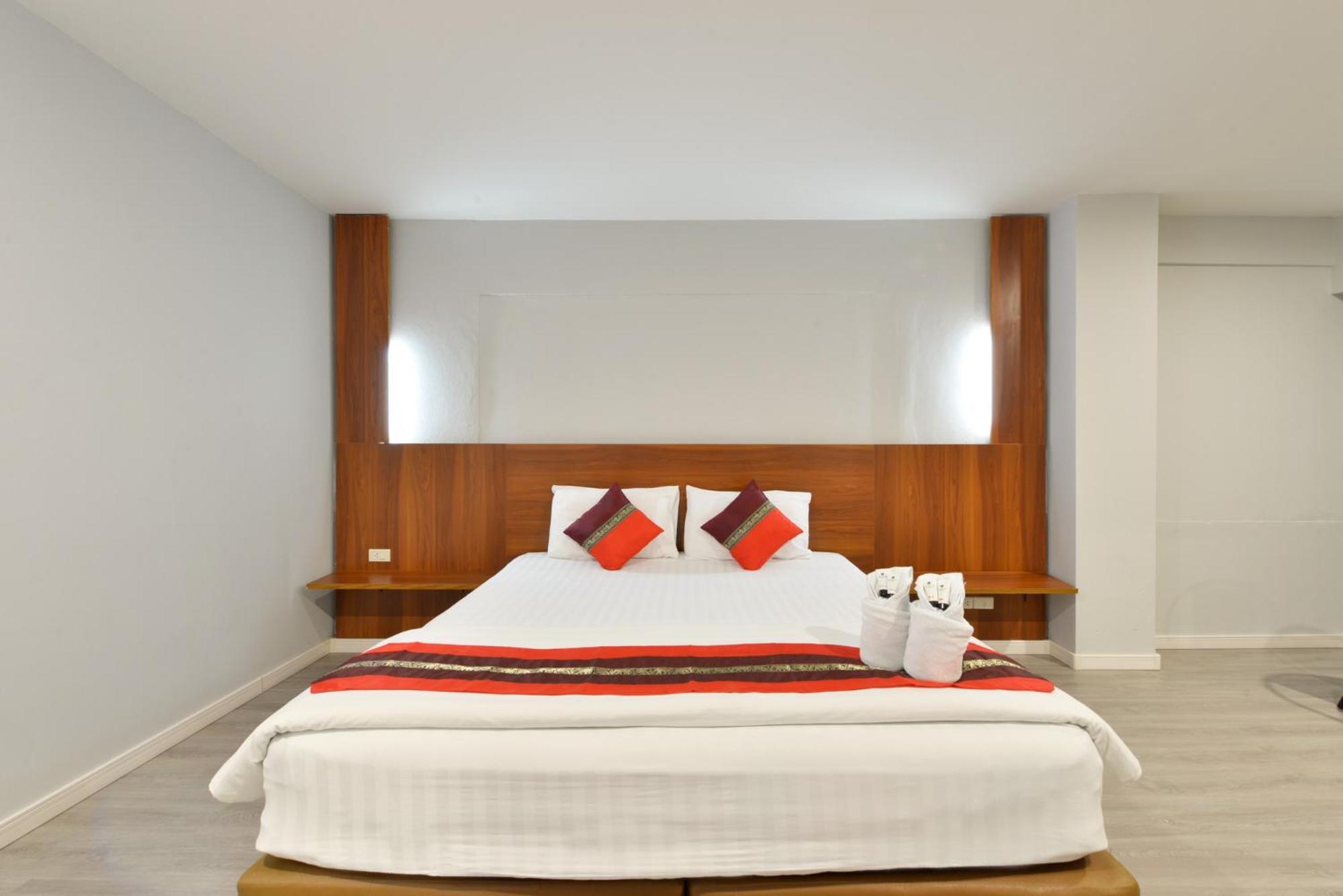 Berich Hotel Tak Kültér fotó